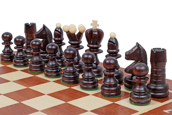The Pearl Chess Set