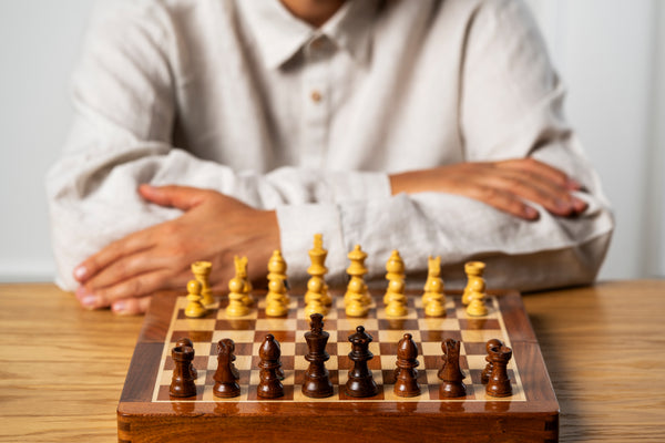 Magnetic Chess Set with Inlaid Chessboard