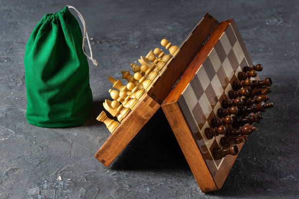 Magnetic Chess Set with Inlaid Chessboard