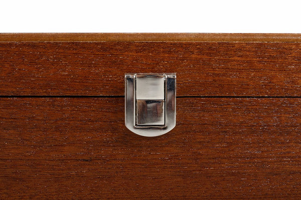 Sapele Chess Piece Chest (24x15x8.5cm)