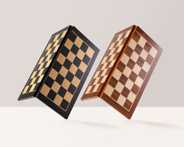 The Foldable Alekhine