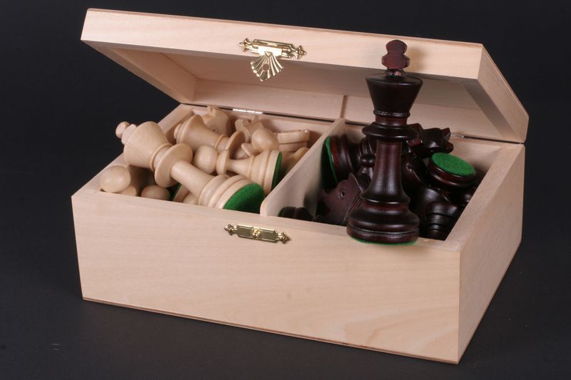 Staunton Wooden Chess Piece Box (80mm King)