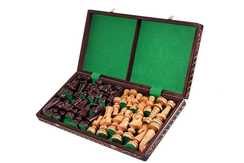 The Cezar Chess Set