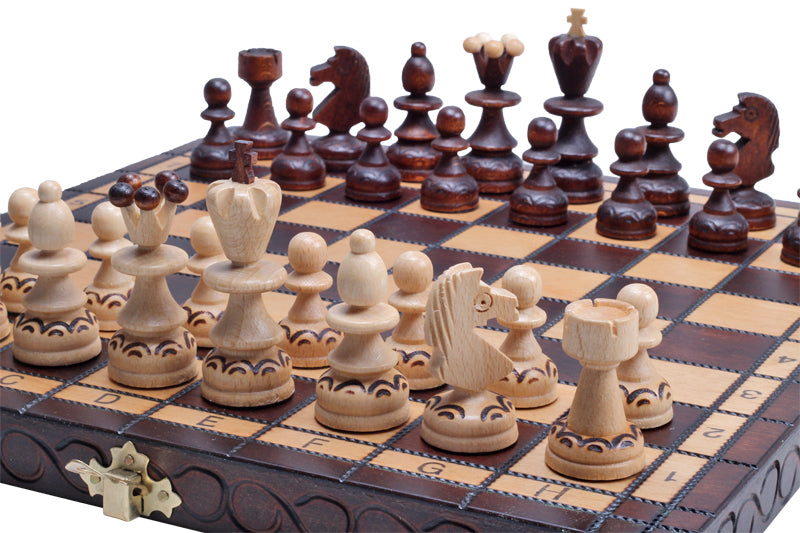 The Pearl Chess Set