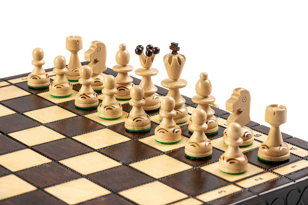 The Pearl Chess Set