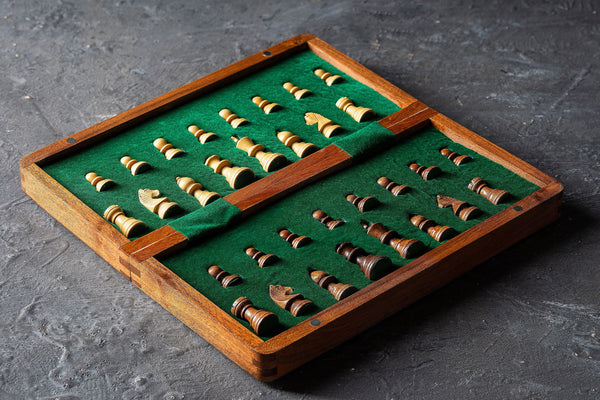 Magnetic Chess Set with Inlaid Chessboard