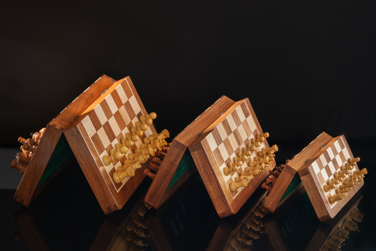 Magnetic Chess Set with Inlaid Chessboard