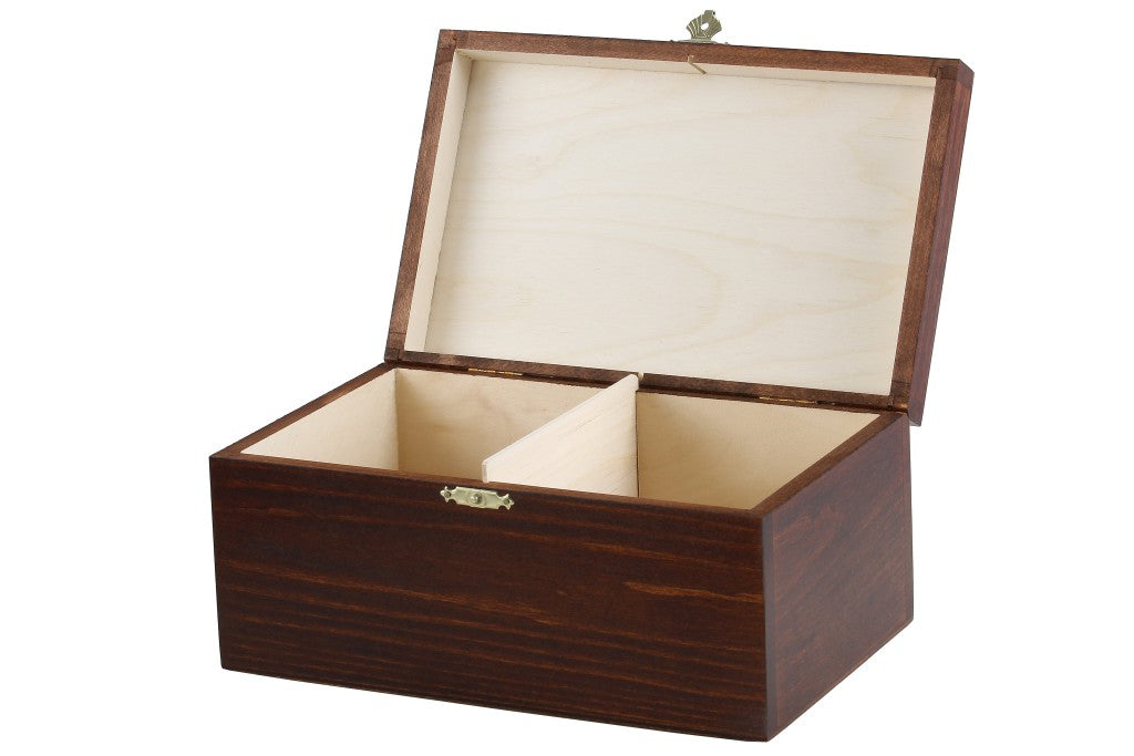 Chess Piece Chest (24x15x11cm)