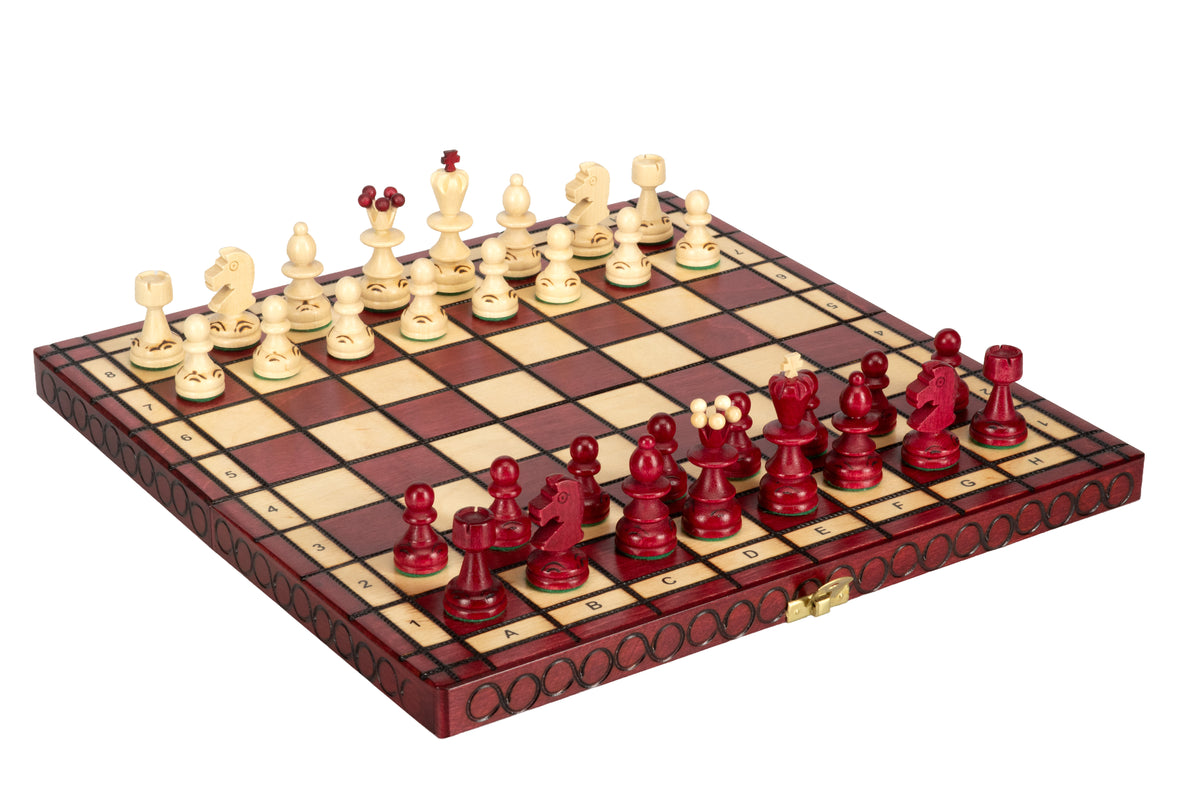 The Pearl Chess Set