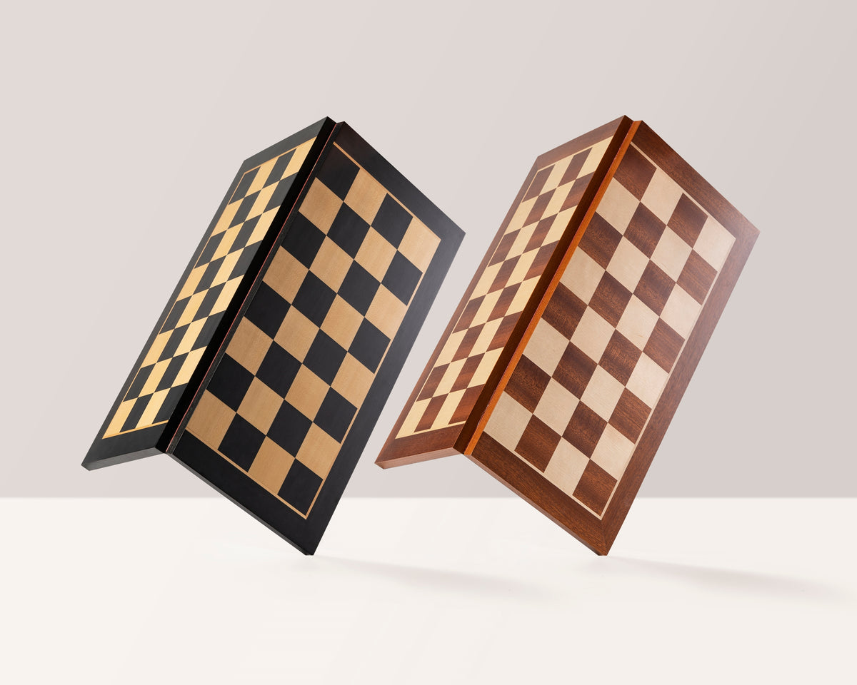 The Foldable Alekhine